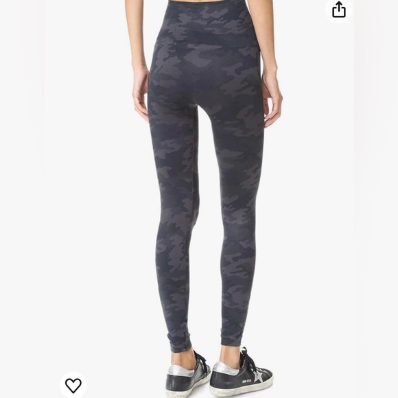 SPANX Look At Me Now Seamless Leggings - Picture 3 of 6